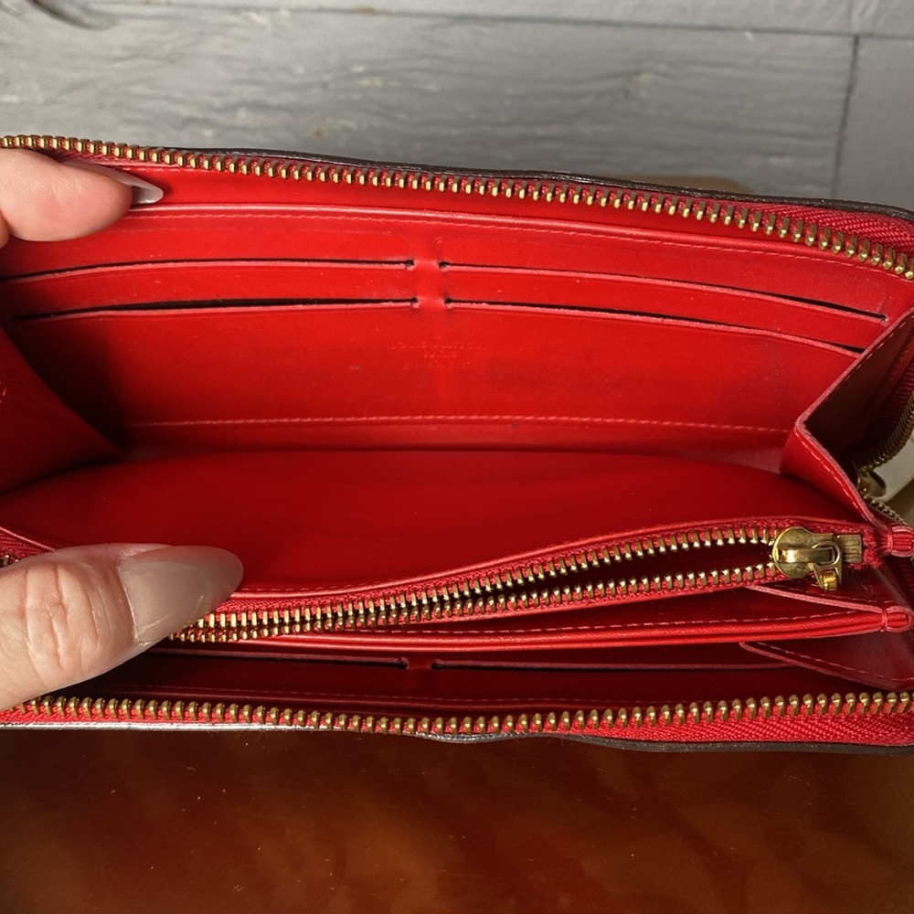 Authentic Louis Vuitton zippy,  limited edition monogram vernis long wallet - Picture 7 of 10